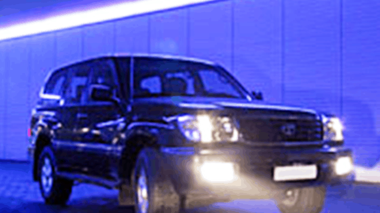Toyota Landcruiser Car-HiFi Einbaubeispiel von Finsterwalder Elektronik